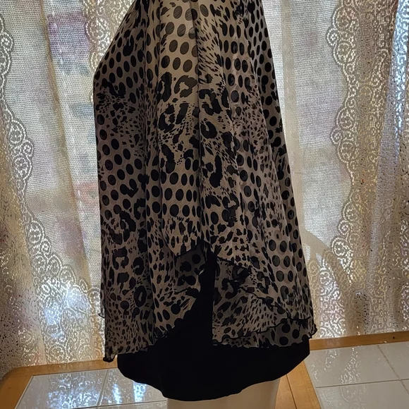 New Direction top size med - Picture 3 of 4